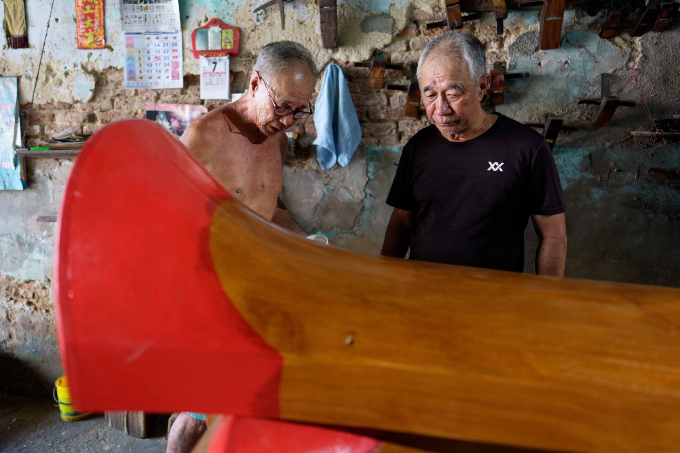A traditional Chinese coffin maker in Malaysia preserves a fading family craft | iNFOnews.ca A traditional Chinese coffin maker in Malaysia preserves a fading family craft | iNFOnews.ca