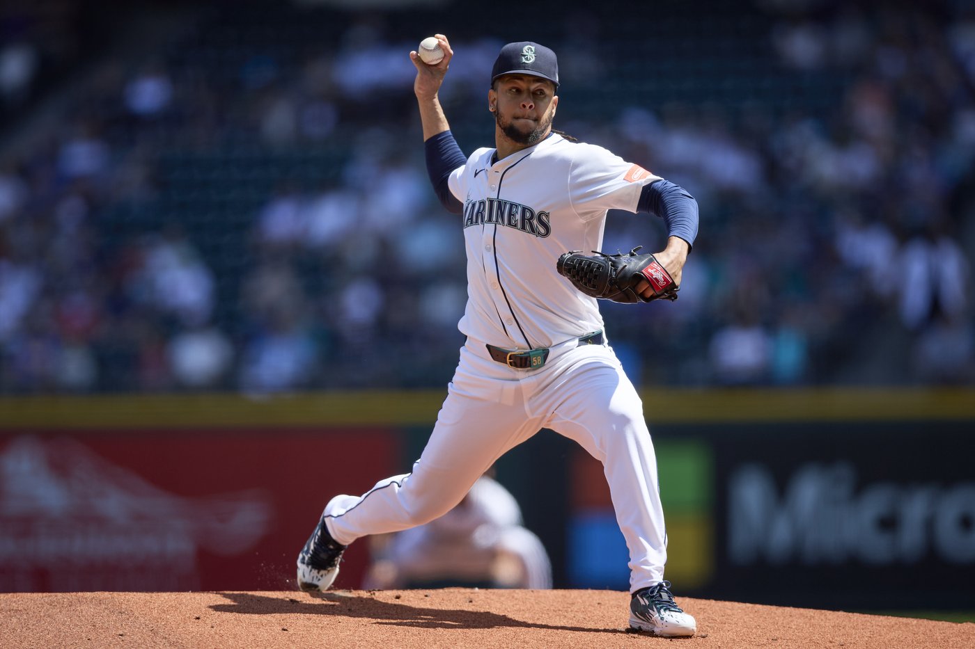 Brewers bang out 17 hits and beat the Mariners 10-2 while HR leader Cal Raleigh sits | iNFOnews.ca Brewers bang out 17 hits and beat the Mariners 10-2 while HR leader Cal Raleigh sits | iNFOnews.ca