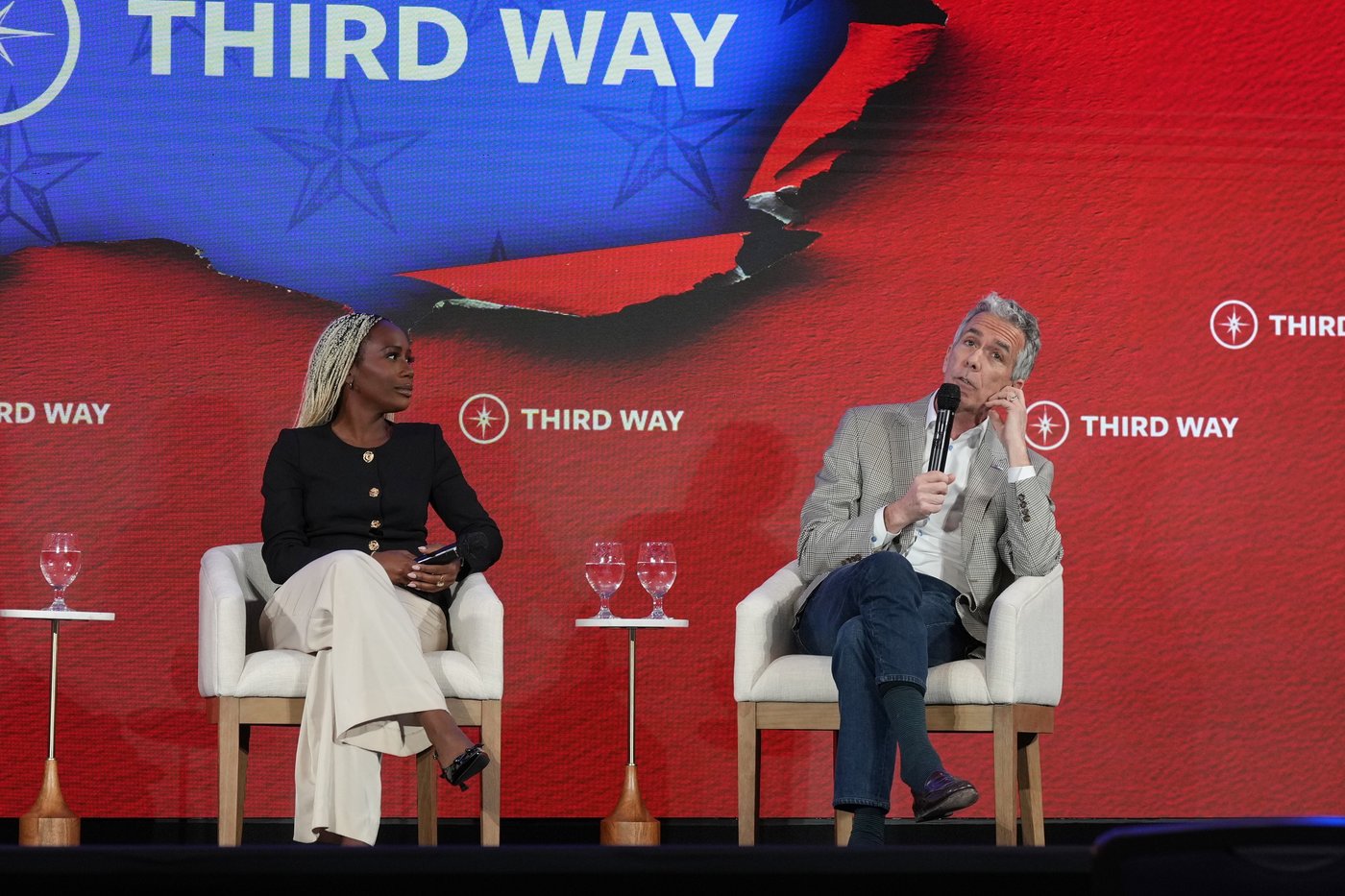 Democratic moderates warn that leaning too far left in midterms sets up presidential loss in 2028 | iNFOnews.ca Democratic moderates warn that leaning too far left in midterms sets up presidential loss in 2028 | iNFOnews.ca