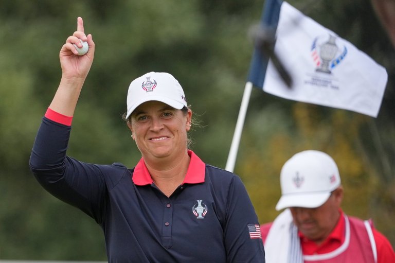 Lauren Coughlin sets LPGA record by opening round with 9 straight birdies in Arkansas | iNFOnews.ca