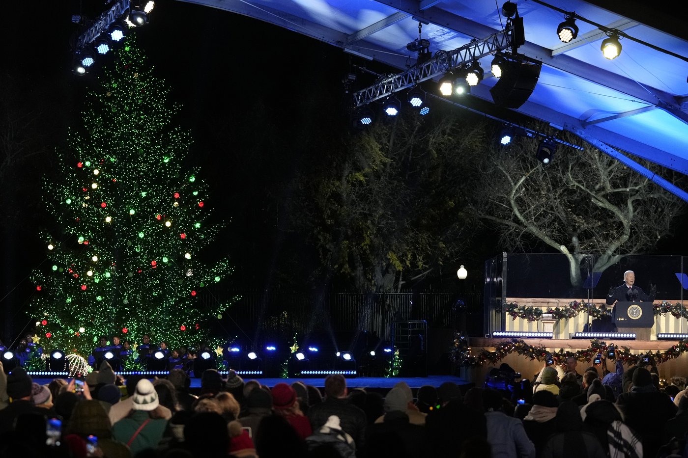 Biden at tree lighting says his holiday wish is for US to continue to seek light, liberty and love | iNFOnews.ca