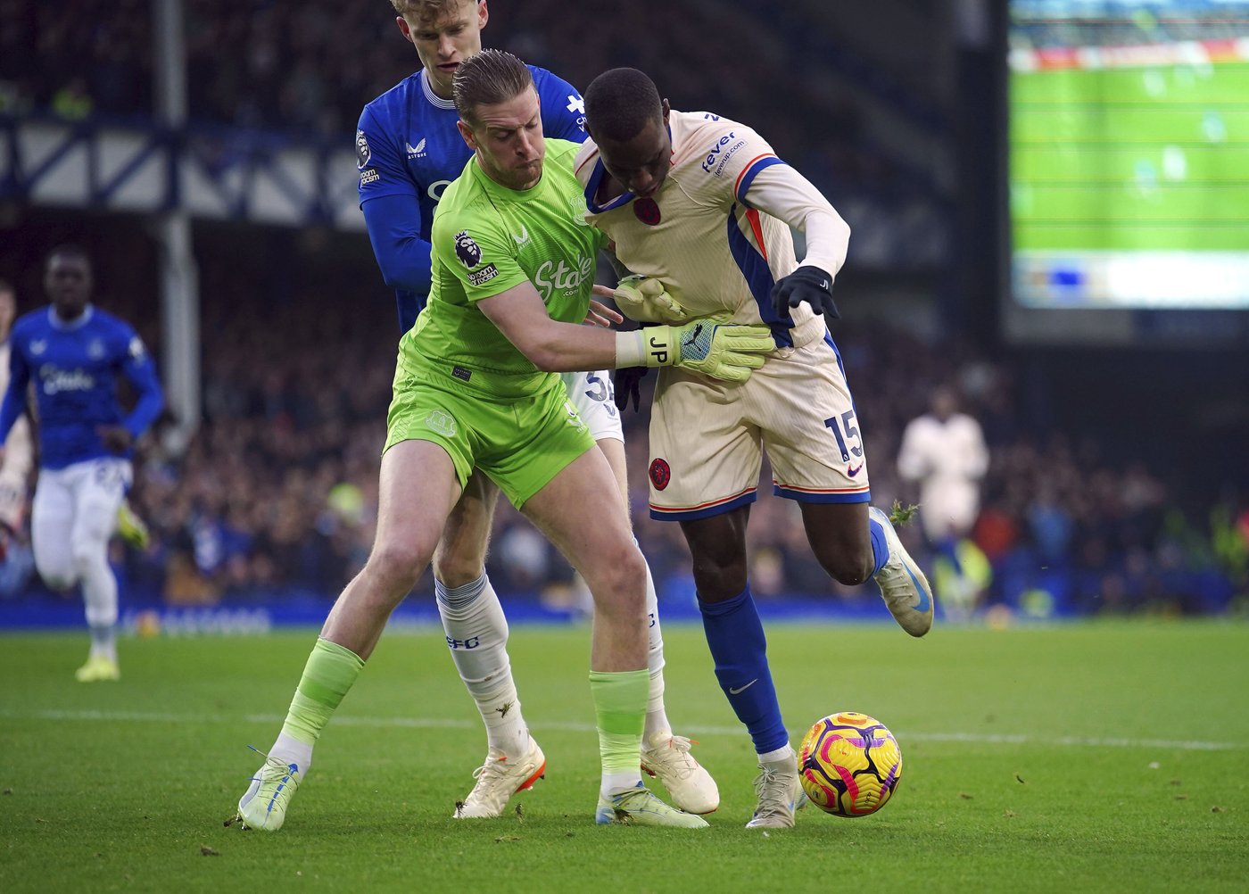 Liverpool routs Spurs 6-3 to take 4-point lead into Christmas in Premier League. Man United humbled | iNFOnews.ca
