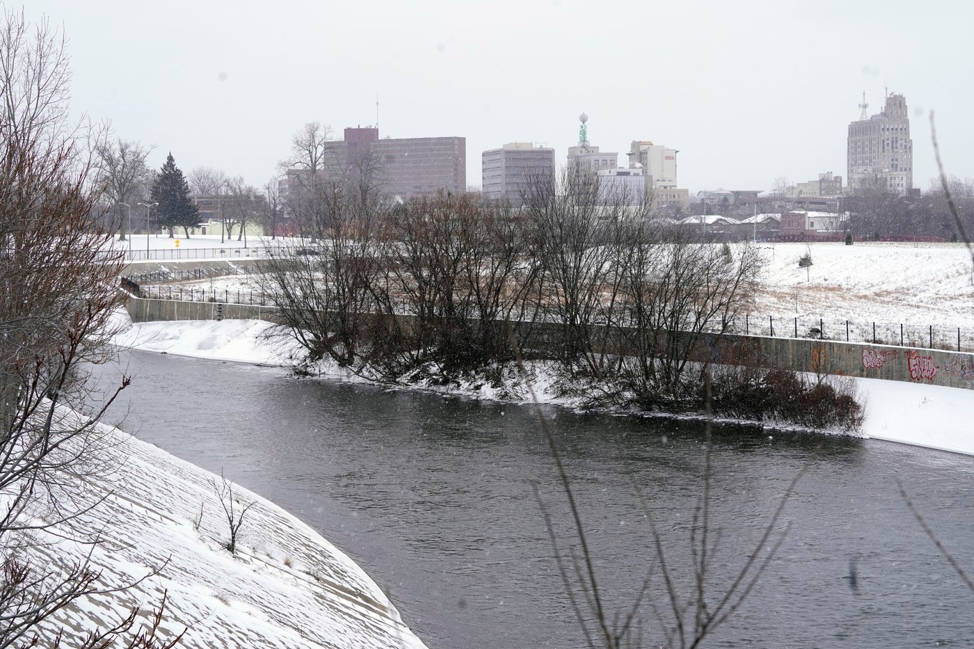 Michigan AG releases Flint water crisis report, says final accountability step her office can take | iNFOnews.ca