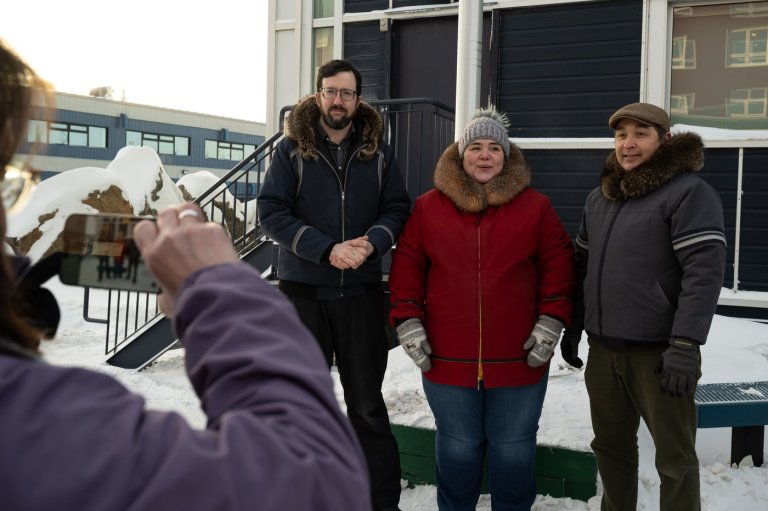 Nunavut politicians raise Greenland flag as Trump escalates annexation threat | iNFOnews.ca