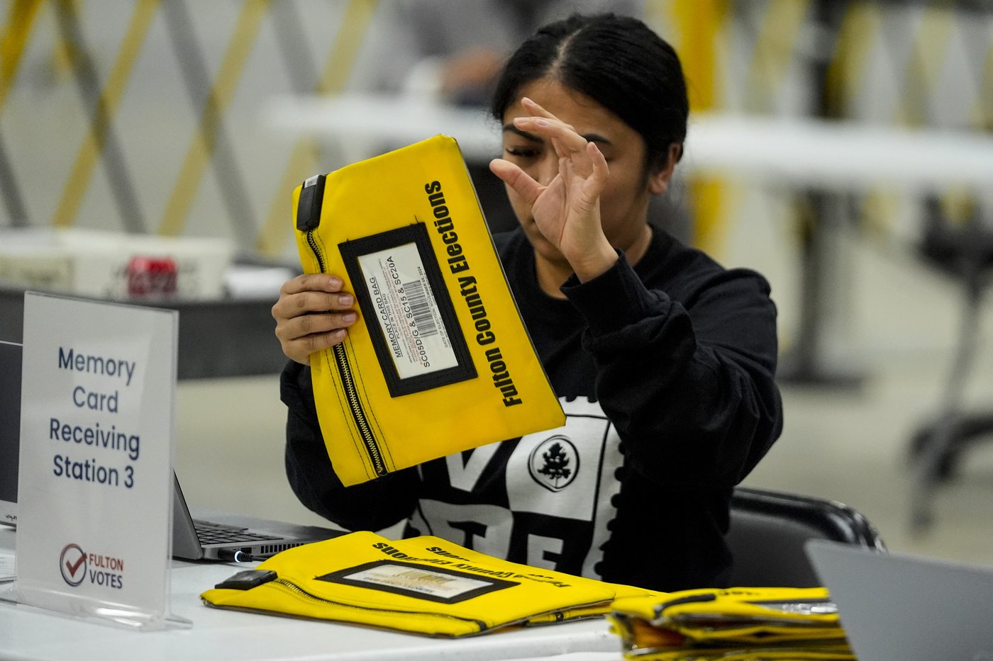 Bomb threats in swing states disrupt a mostly smooth Election Day | iNFOnews.ca