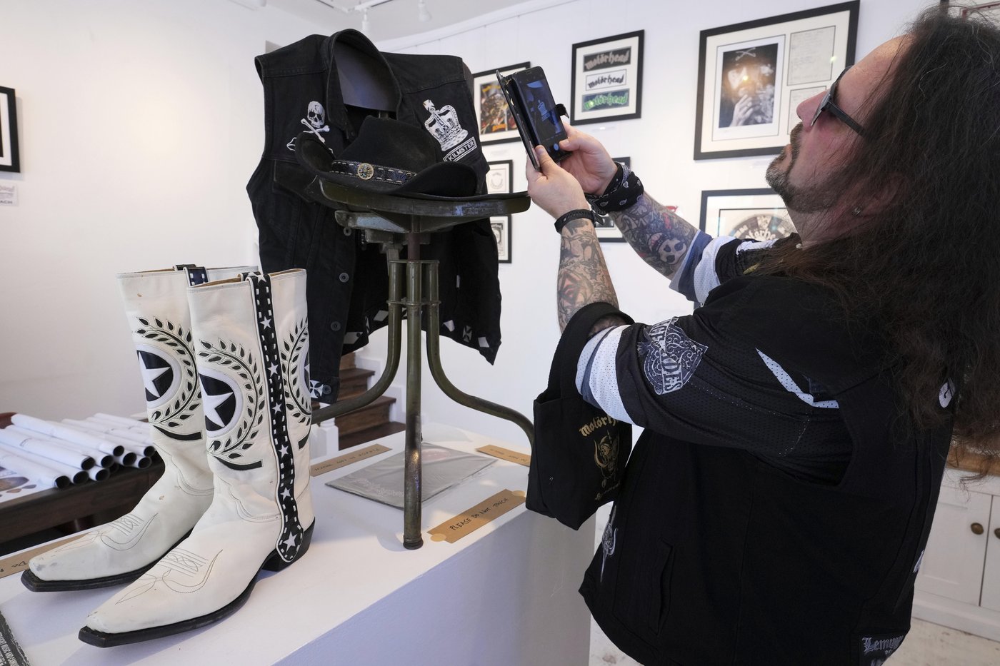 PHOTO COLLECTION: Britain Motorhead Lemmy Commemoration | iNFOnews.ca PHOTO COLLECTION: Britain Motorhead Lemmy Commemoration | iNFOnews.ca