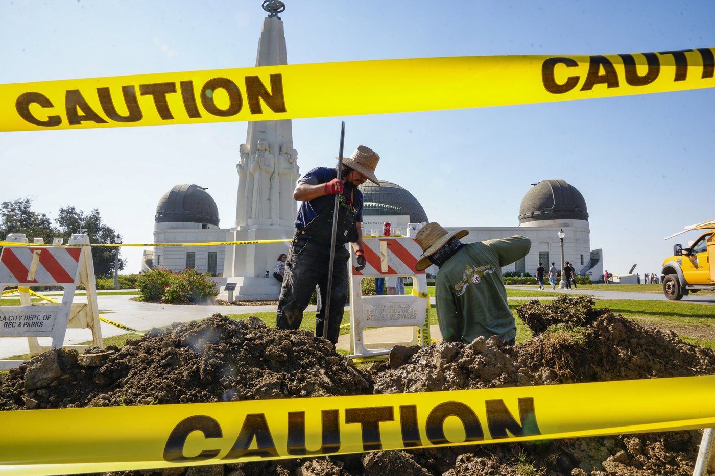 Wildfires in California have burned 1 million acres so far this year. Heat wave poses more risk | iNFOnews.ca