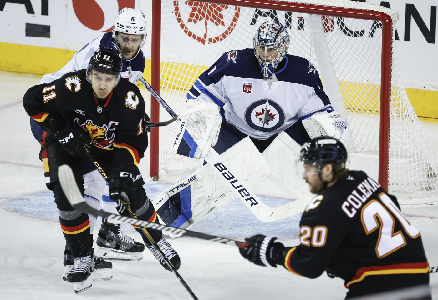 Unbeaten Jets douse Flames 5-3, extend win streak to eight straight | iNFOnews.ca