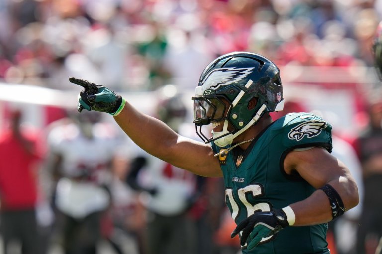 Jalen Hurts throws 2 TDs and Eagles secure 20th victory in 21 games with win over Bucs | iNFOnews.ca