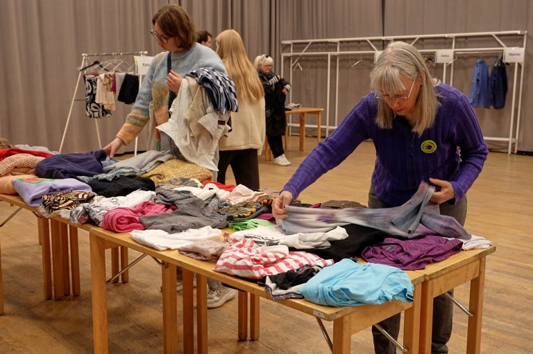 Sweden's secondhand clothing swaps offer a trendy way to cut environmental waste | iNFOnews.ca
