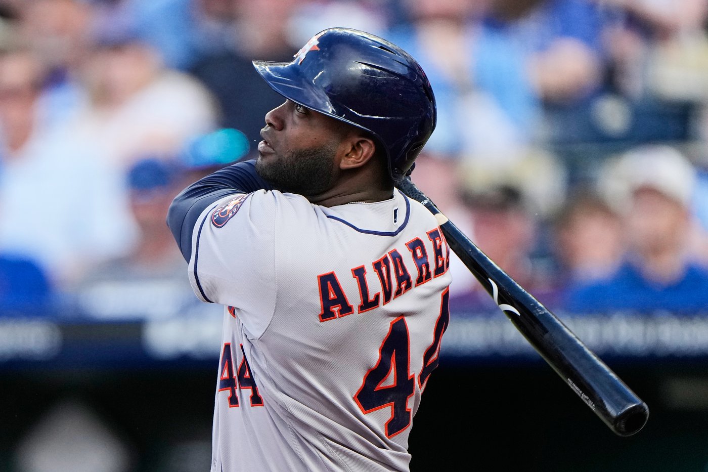 Alvarez hits 2 HRs, including a grand slam, in the first inning as Astros beat Royals 10-8 | iNFOnews.ca