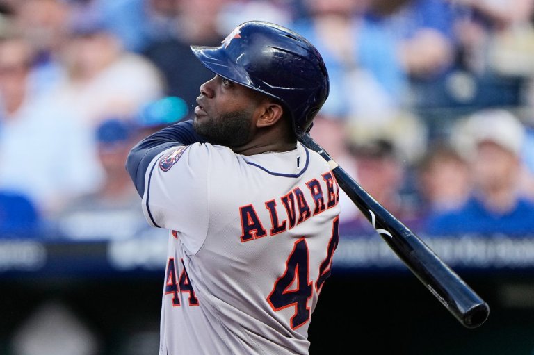 Alvarez hits 2 HRs, including a grand slam, in the first inning as Astros beat Royals 10-8 | iNFOnews.ca