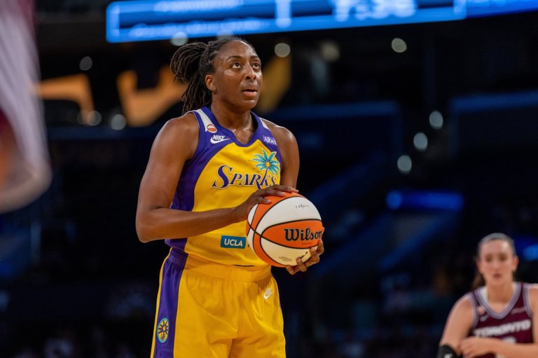 2016 WNBA MVP Nneka Ogwumike announces she's retiring after this season, her 15th in league | iNFOnews.ca