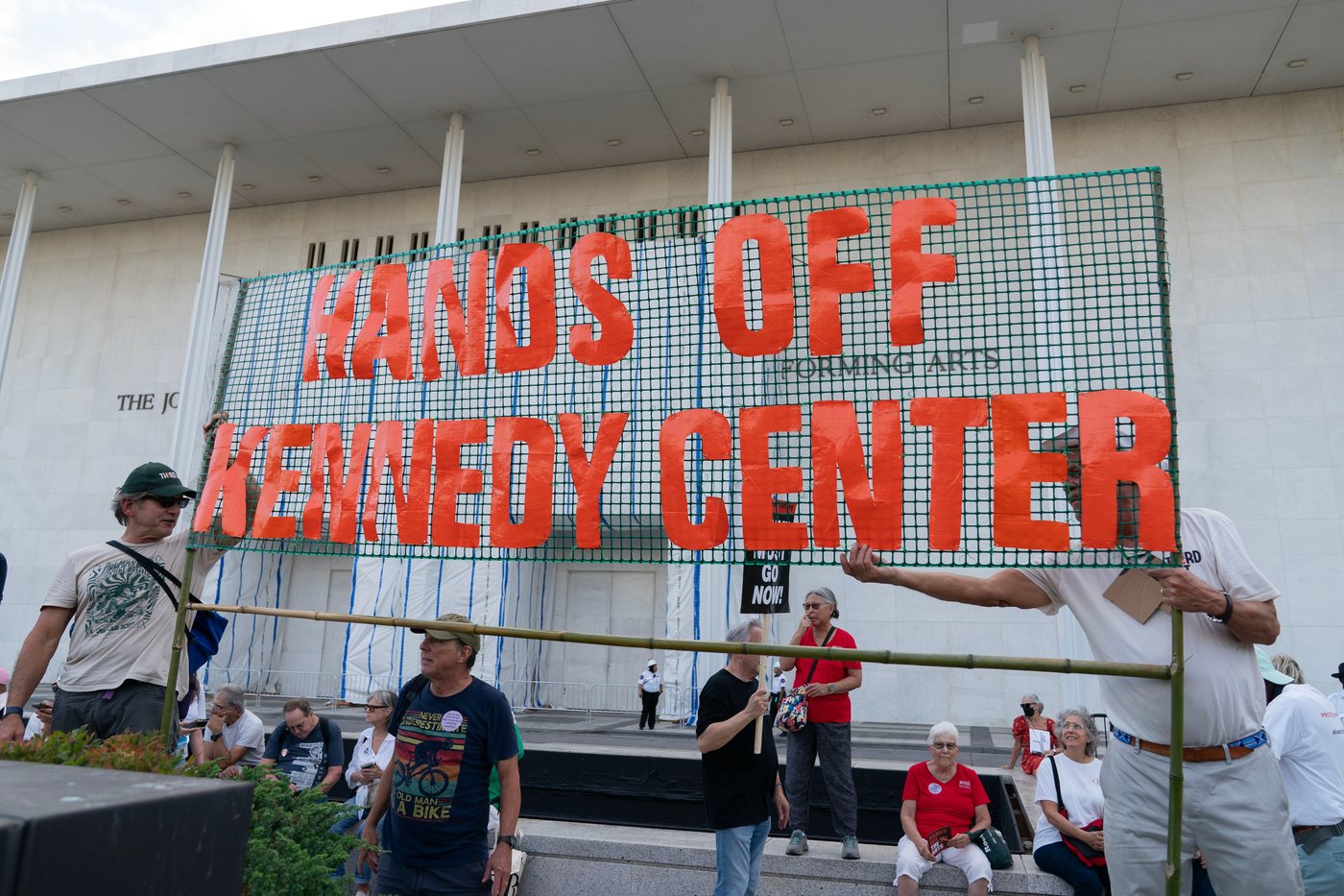 Kennedy Center Honors to be held at Capital One Arena amid fight over adding Trump's name | iNFOnews.ca