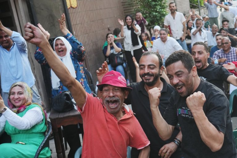 A Cairo coffee house erupts, then goes silent as Egypt’s World Cup run meets Argentina | iNFOnews.ca