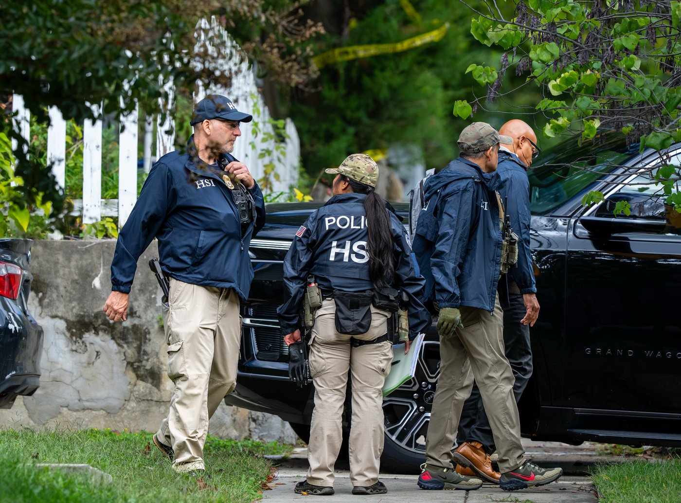 Agents search Rep. Omar's Washington home in criminal probe as she vows she won't 'be silenced' | iNFOnews.ca