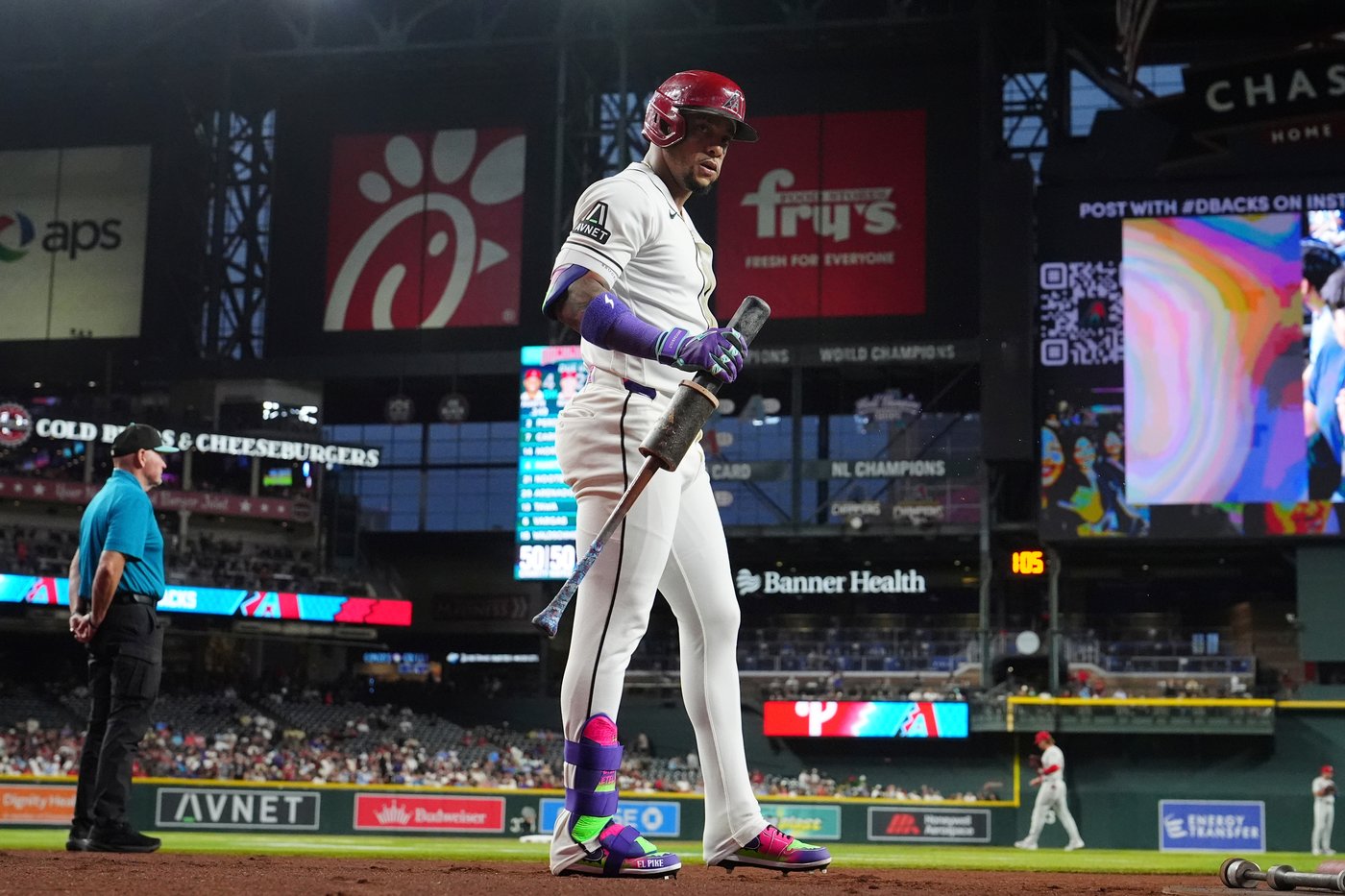 Ketel Marte booed at home in return to Diamondbacks' lineup, 2 weeks after no-show in Boston | iNFOnews.ca