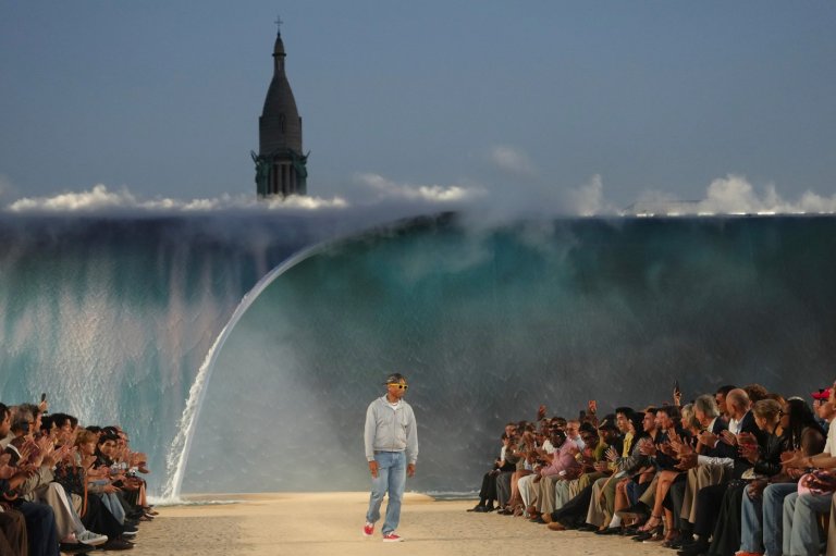 A historic heat wave catches Europe's fashion industry unprepared | iNFOnews.ca