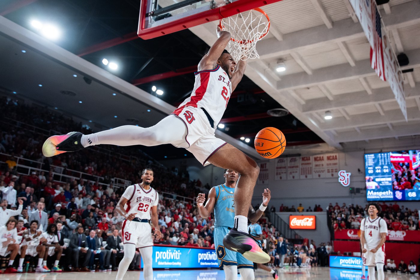 No. 5 St. John's opens Pitino's third season with 108-74 rout of Quinnipiac | iNFOnews.ca
