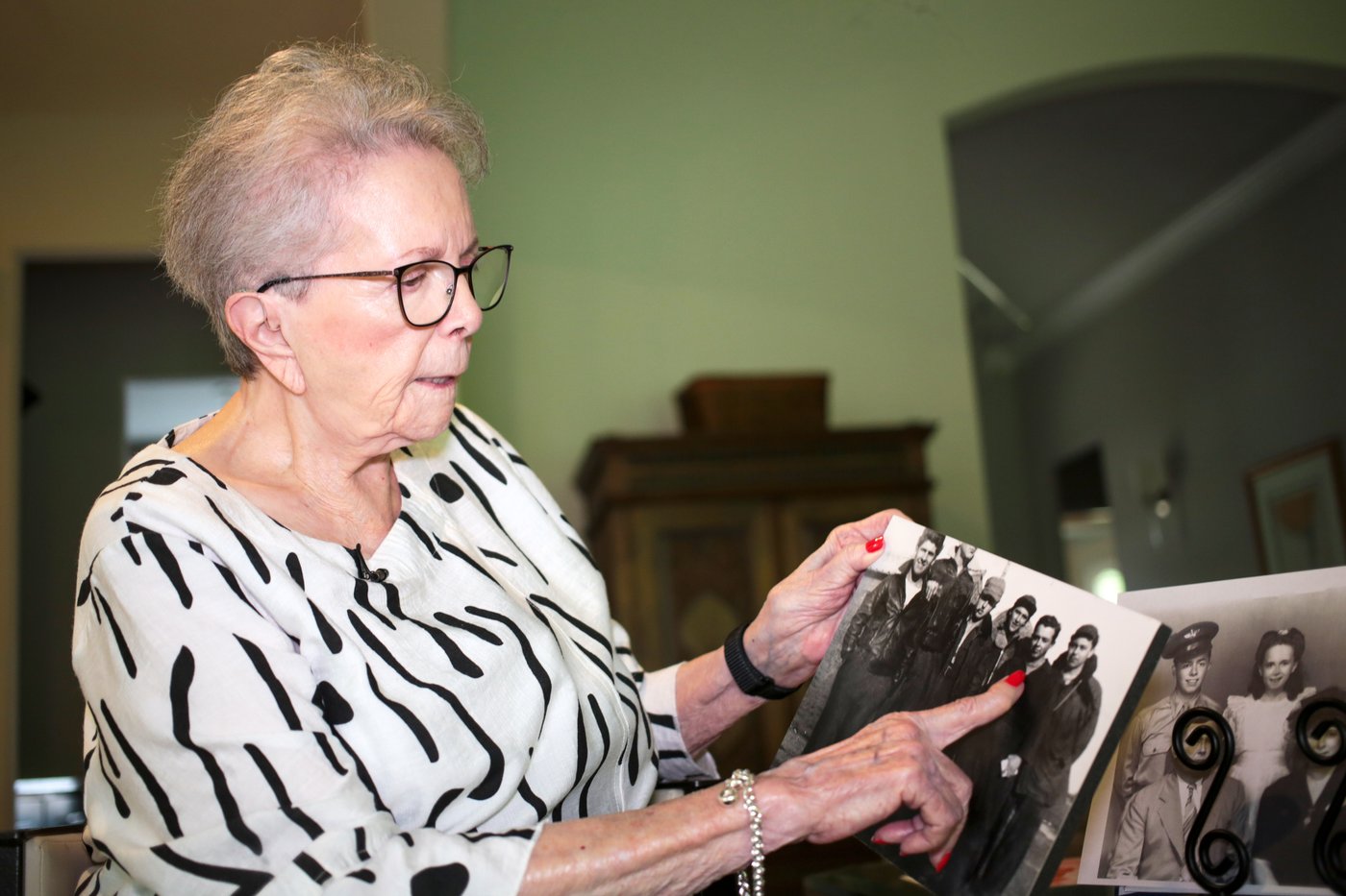 Project connects Americans to the Dutch people who honor their relatives at World War II cemetery | iNFOnews.ca Project connects Americans to the Dutch people who honor their relatives at World War II cemetery | iNFOnews.ca