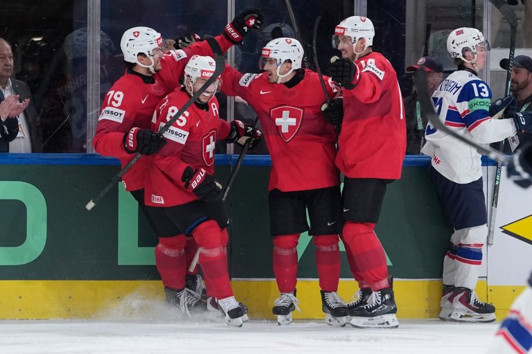 Switzerland blanks Norway to reach a third straight ice hockey worlds final | iNFOnews.ca