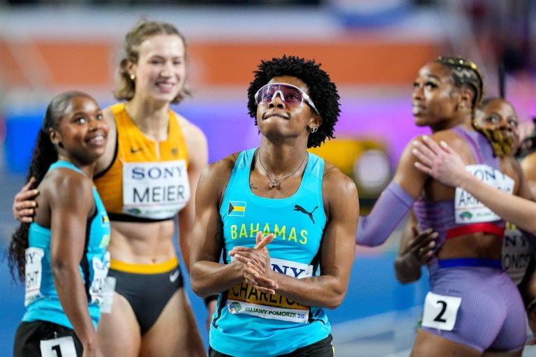 Devynne Charlton matches her own world record of 7.65 in 60-meter hurdles at World Indoors | iNFOnews.ca