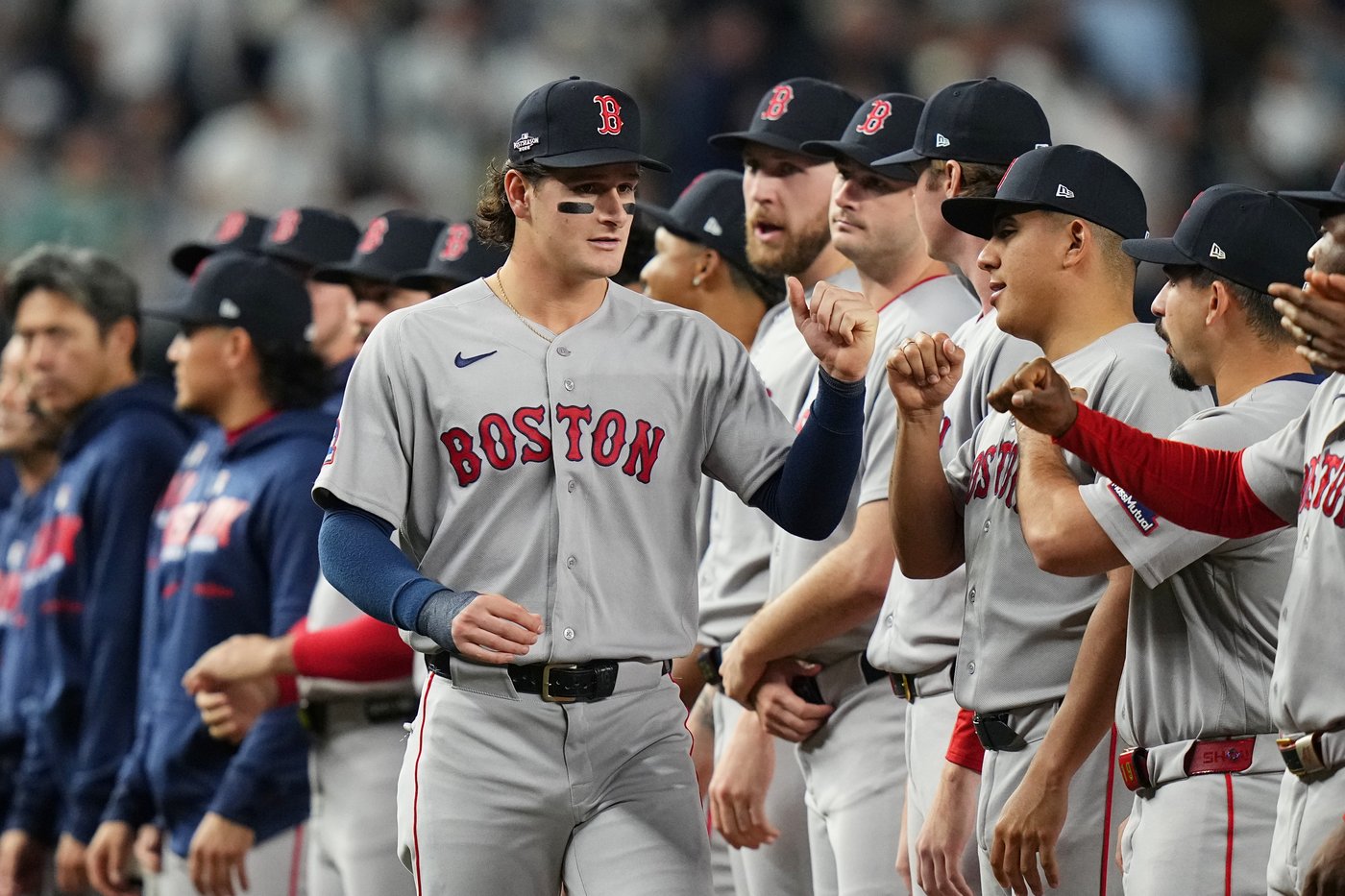 Red Sox leadoff hitter Roman Anthony leaves playoff opener vs Yankees after aggravating hand injury | iNFOnews.ca