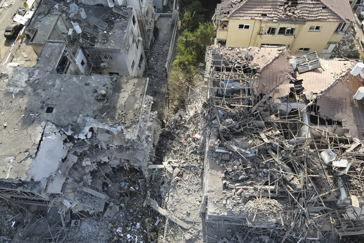 Israel warns 'Tehran will burn' as Iran fires drones and missiles in response to Israeli strikes | iNFOnews.ca