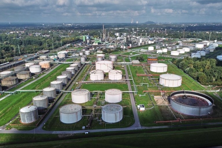 G7 to release 100 million barrels of oil in attempt to tame soaring fuel prices | iNFOnews.ca