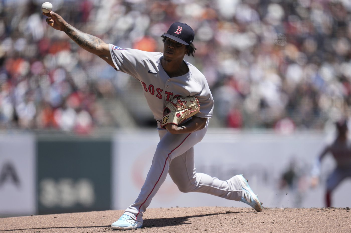 Devers homers against his former team to key 3-2 win for the Giants against the Red Sox | iNFOnews.ca