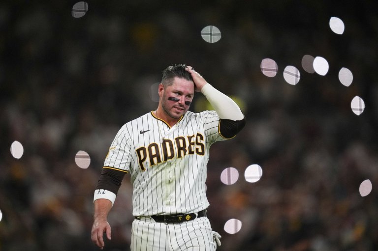 Tatis, Padres eliminated from postseason by top-seeded Brewers in 4 games | iNFOnews.ca