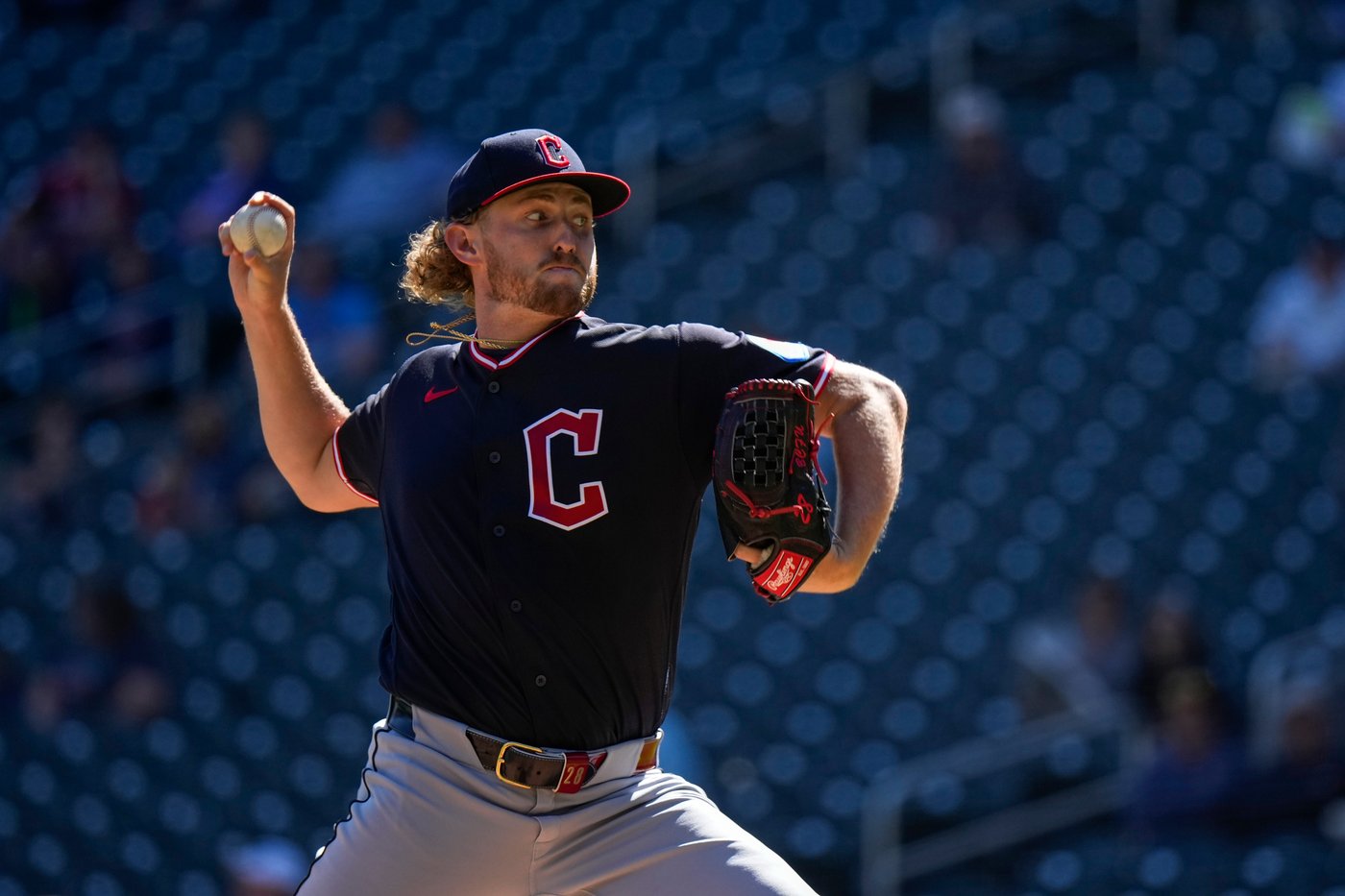 Kwan, Bazzana help Guardians beat Twins 9-2, pull within 1/2 game of AL Central-leading White Sox | iNFOnews.ca