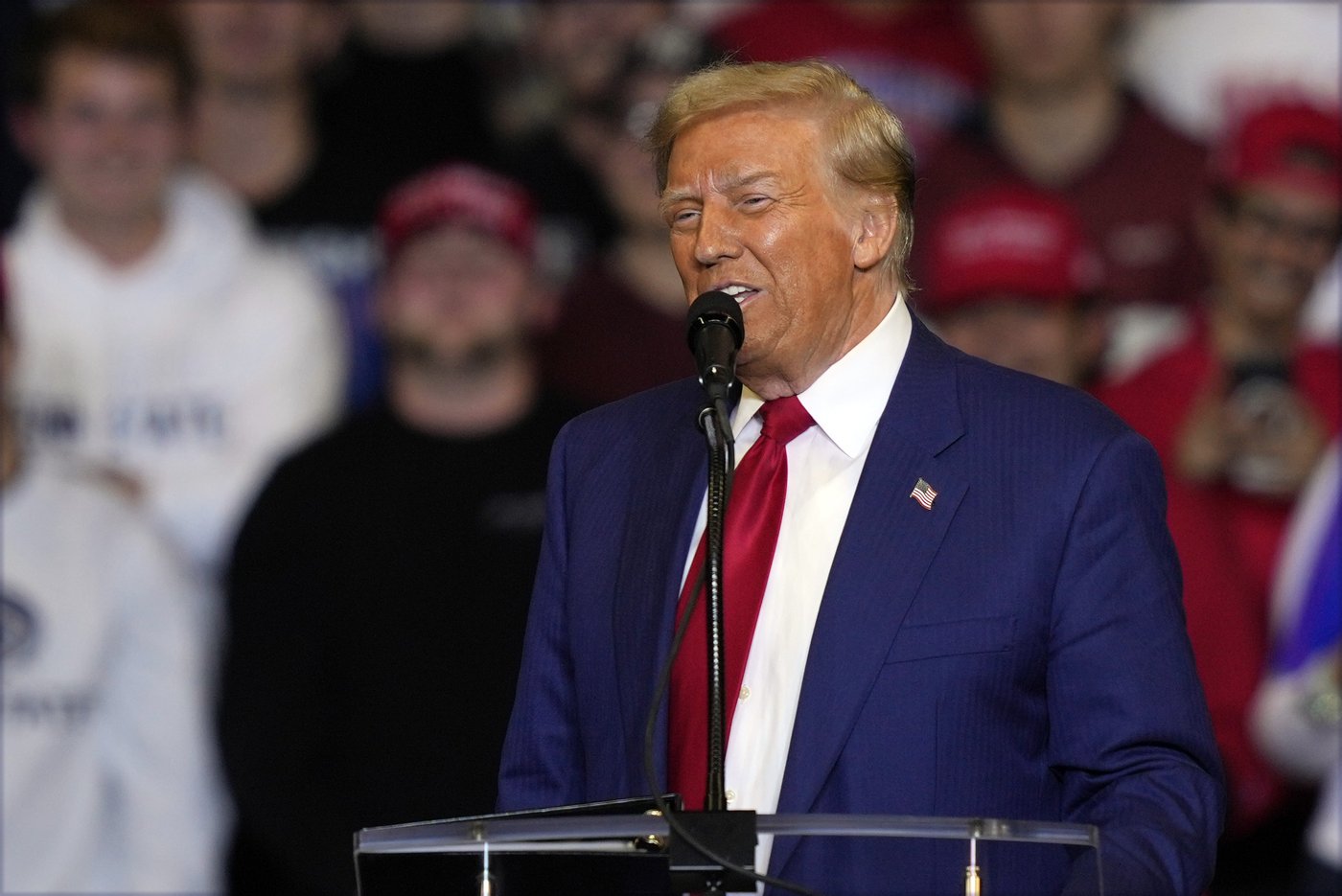 Trump refers to CNN's Anderson Cooper by a woman's first name | iNFOnews.ca