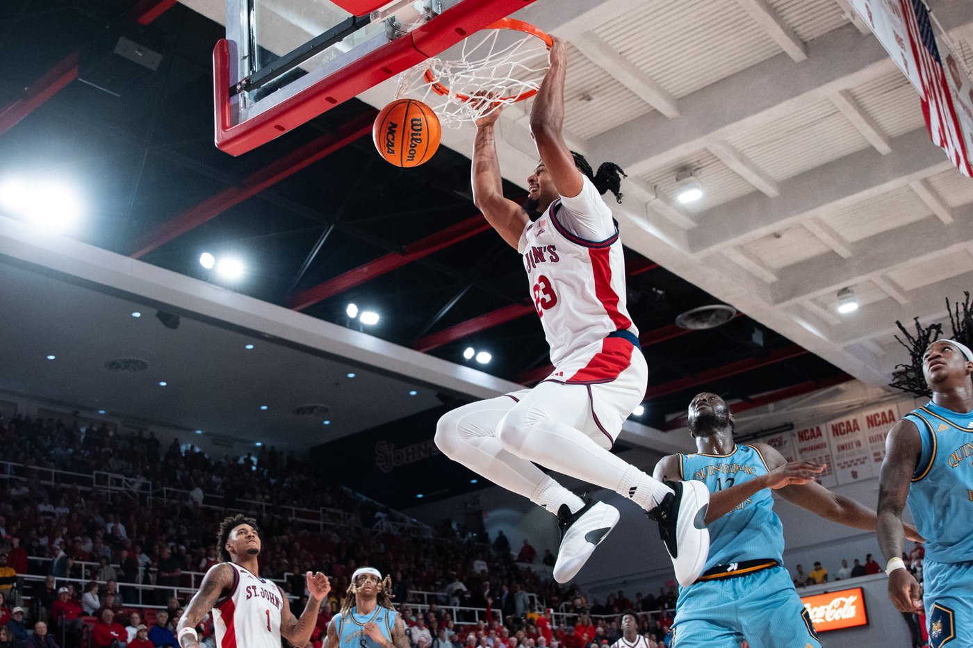 No. 5 St. John's opens Pitino's third season with 108-74 rout of Quinnipiac | iNFOnews.ca