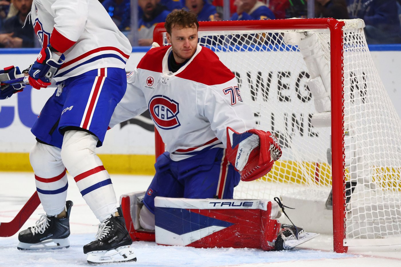 'I do my stuff': Fiery Habs goaltender Jakub Dobes stopping pucks, mixing it up | iNFOnews.ca