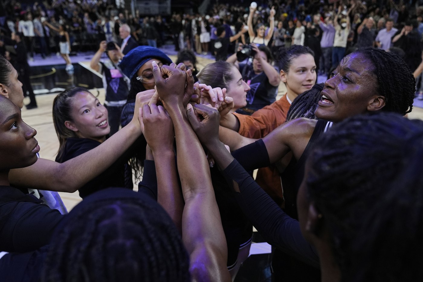 The Valkyries made WNBA history and won over fans in just one season | iNFOnews.ca