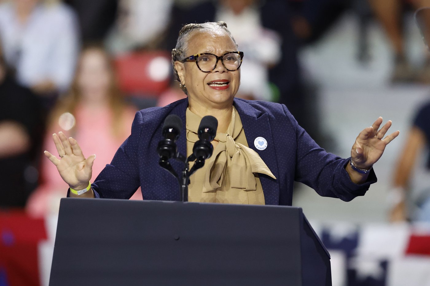 Charlotte mayor Vi Lyles secures Democratic nomination despite political fallout of train killing | iNFOnews.ca Charlotte mayor Vi Lyles secures Democratic nomination despite political fallout of train killing | iNFOnews.ca