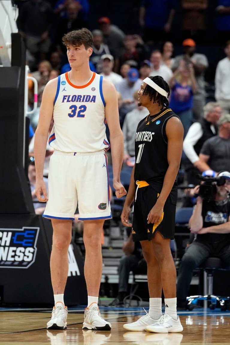 March Madness spotlight shines on Florida's 7-foot-9 center Olivier Rioux | iNFOnews.ca