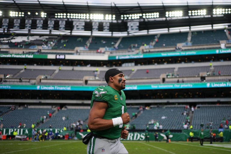 Why the Philadelphia Eagles' 'tush push' play is causing such a stir | iNFOnews.ca Why the Philadelphia Eagles' 'tush push' play is causing such a stir | iNFOnews.ca