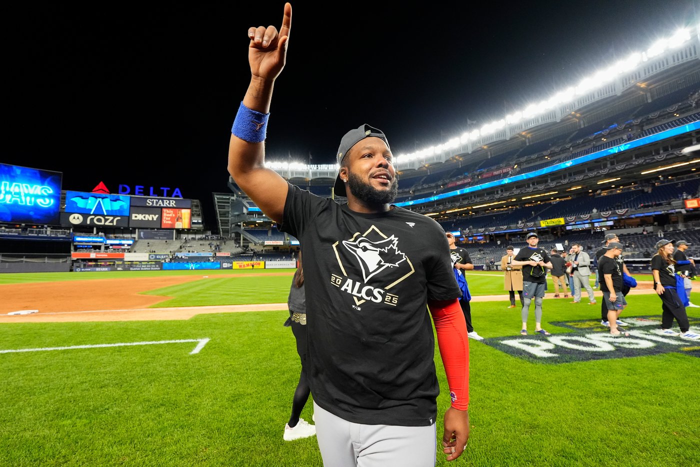 Blue Jays set for ALCS against Tigers or Mariners after eliminating Yankees | iNFOnews.ca Blue Jays set for ALCS against Tigers or Mariners after eliminating Yankees | iNFOnews.ca