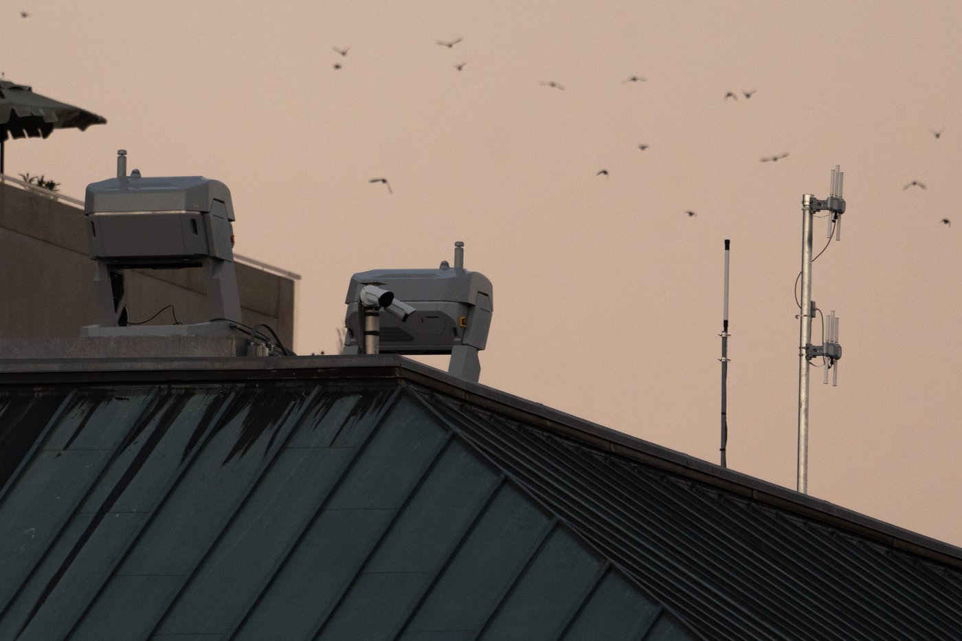 Trump says his ballroom will house a drone port. The Secret Service already has one next door | iNFOnews.ca Trump says his ballroom will house a drone port. The Secret Service already has one next door | iNFOnews.ca