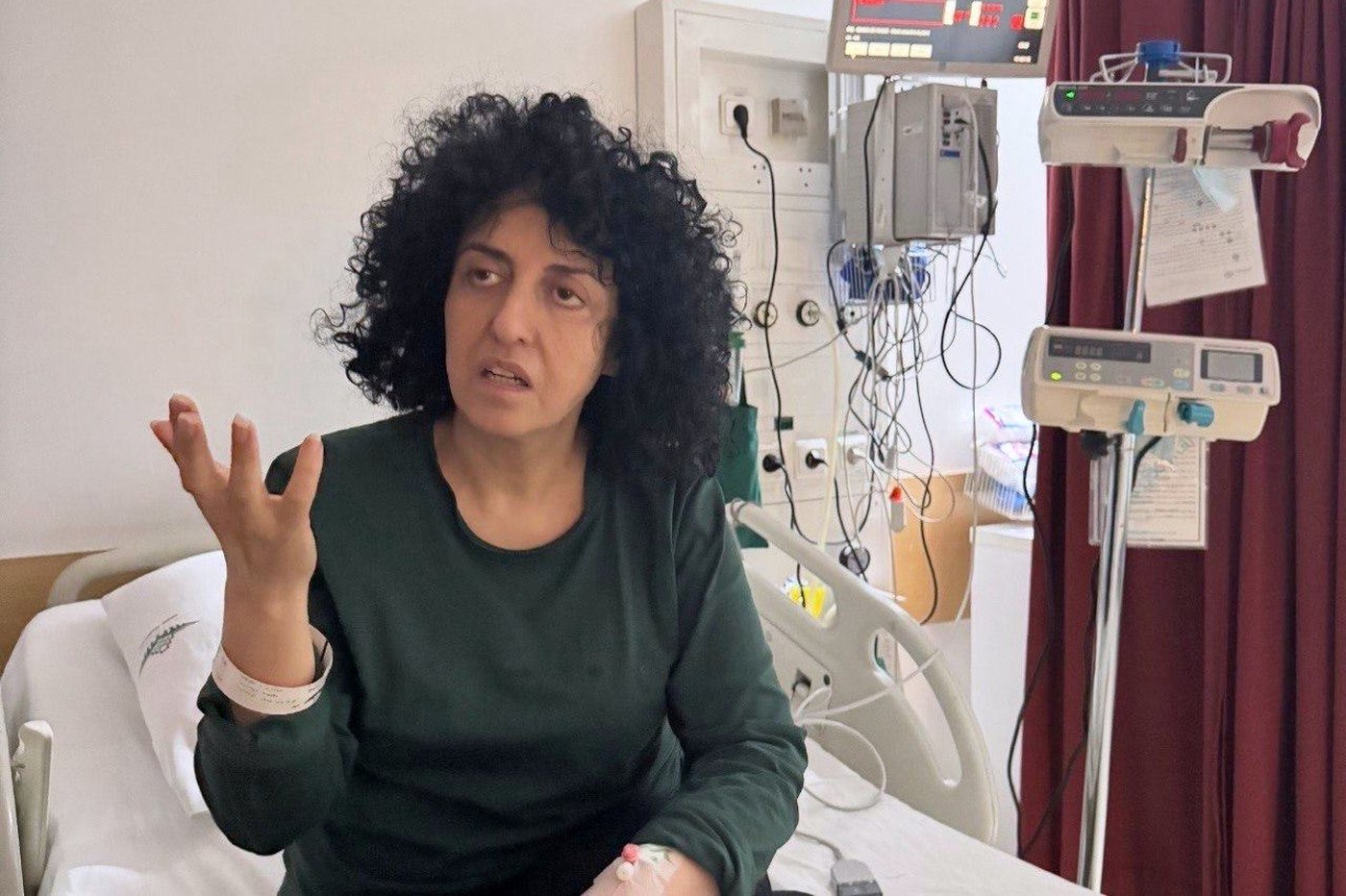 Nobel laureate Narges Mohammadi is transferred to a Tehran hospital, her foundation says | iNFOnews.ca