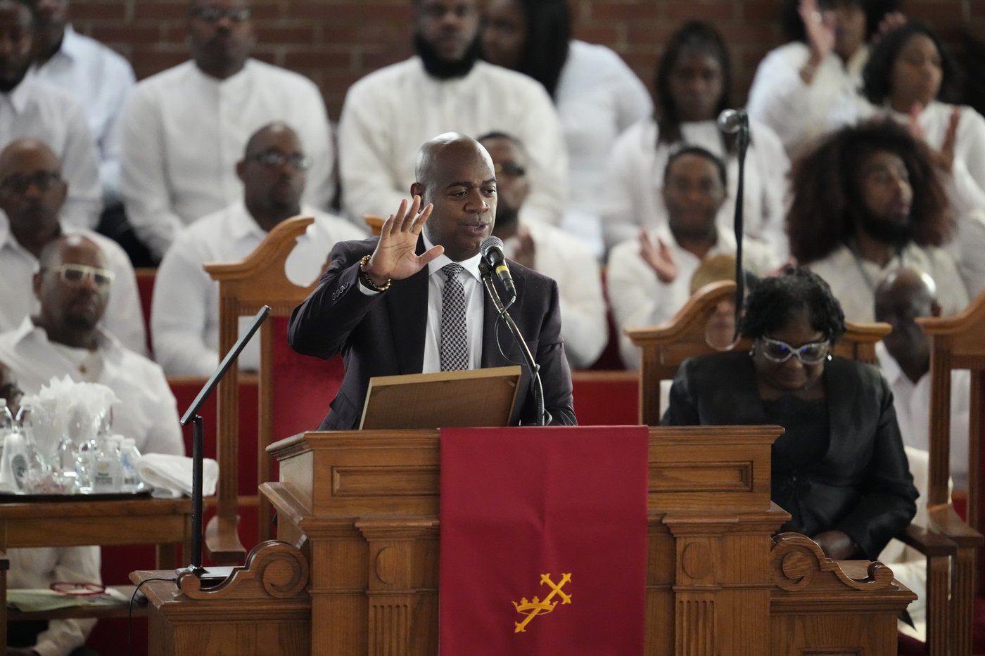 Cissy Houston mourned by Dionne Warwick, politicians and more at longtime church | iNFOnews.ca