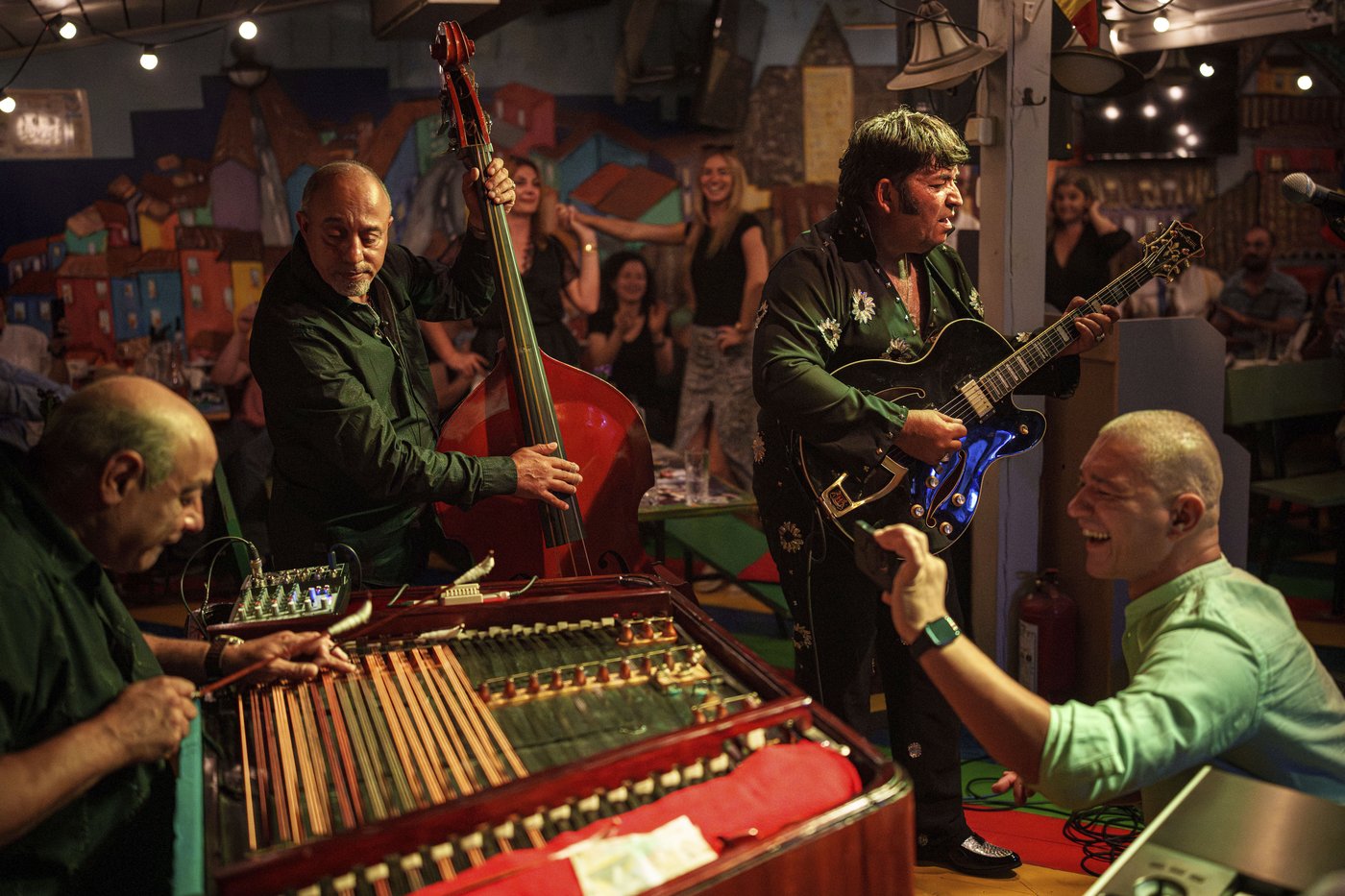 Teacher fights discrimination against the Roma people, one Elvis song at a time | iNFOnews.ca Teacher fights discrimination against the Roma people, one Elvis song at a time | iNFOnews.ca