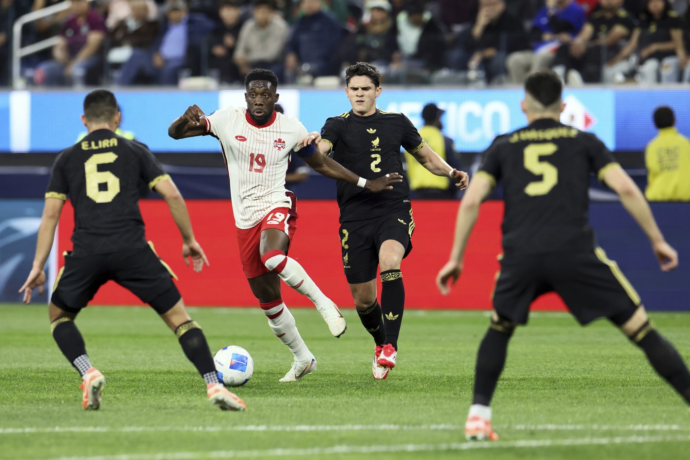 Raul Jimenez scores twice as Mexico downs Canada in CONCACAF Nations League semifinal | iNFOnews.ca