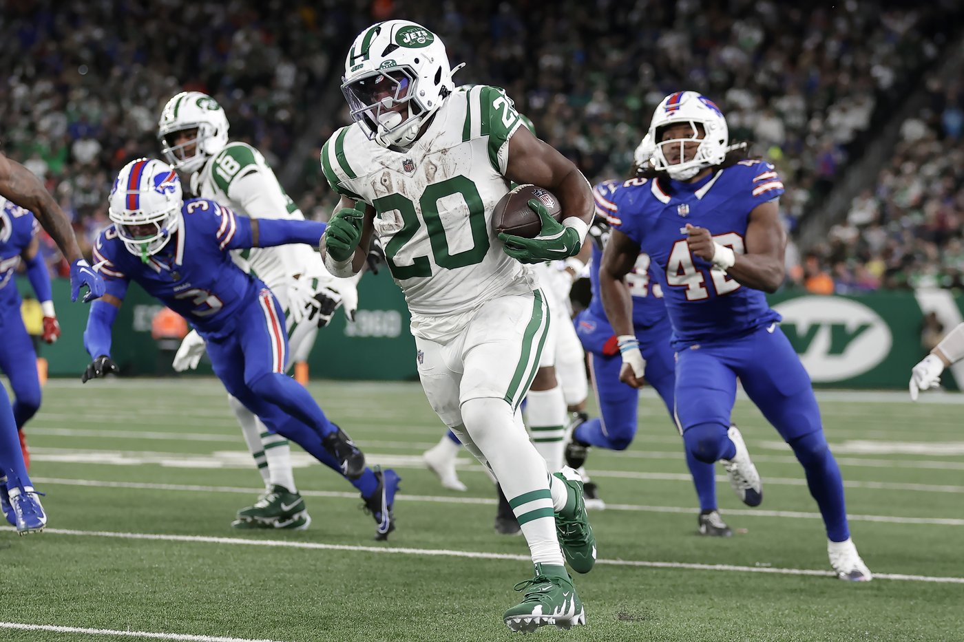 The arrival of Davante Adams and the return of Russell Wilson adds intrigue as Jets visit Steelers | iNFOnews.ca The arrival of Davante Adams and the return of Russell Wilson adds intrigue as Jets visit Steelers | iNFOnews.ca