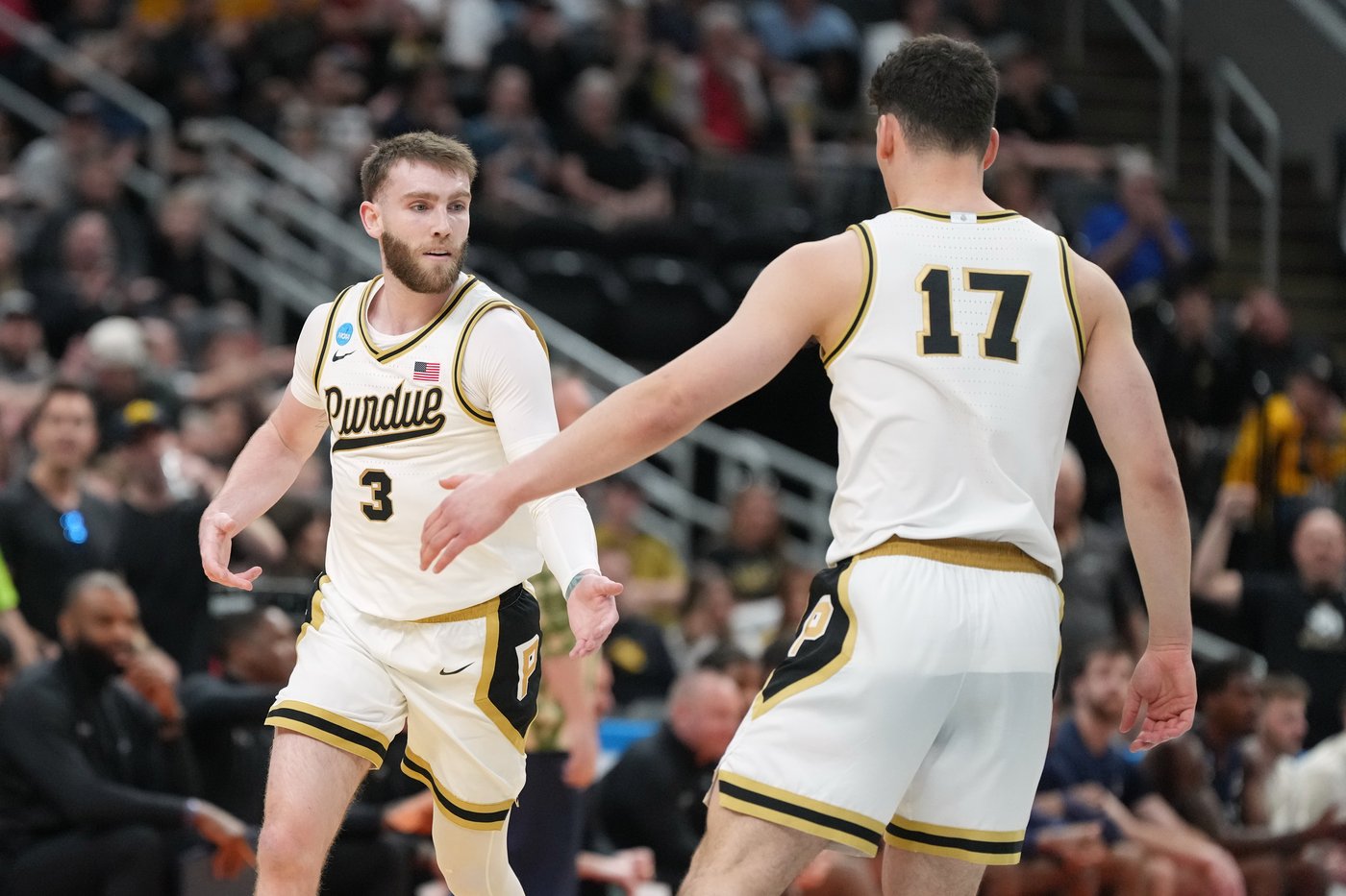 Purdue's Braden Smith breaks Bobby Hurley’s Division I career assist record in NCAA tourney opener | iNFOnews.ca