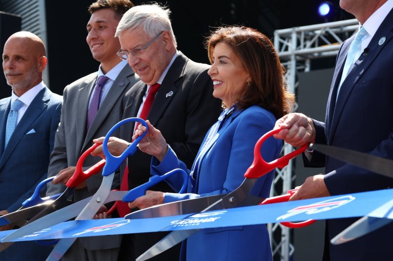 Bills owner Terry Pegula helps open team's new $2.1 billion stadium | iNFOnews.ca