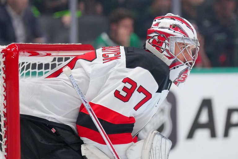 Connor Hellebuyck earns win in his Devils debut as New Jersey beats Dallas 5-1 | iNFOnews.ca