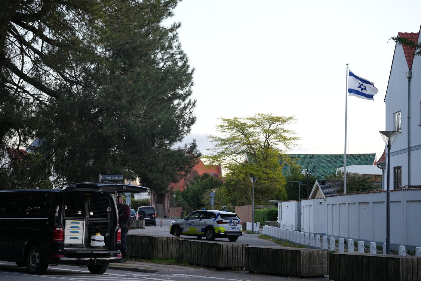 2 Swedish teens face preliminary terror charges for explosions near the Israeli Embassy in Denmark | iNFOnews.ca